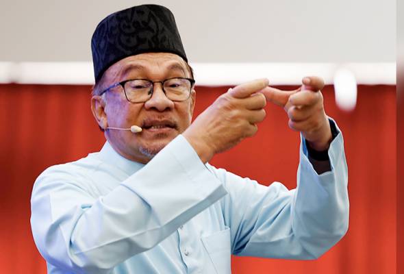 Ketepi ego, kepentingan kaum kerabat dan keluarga demi kekuatan negara – Anwar