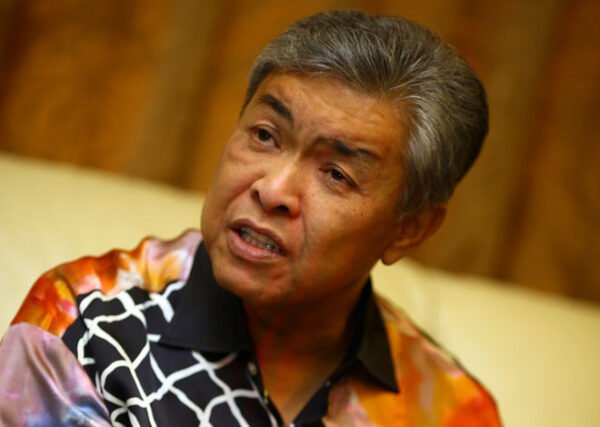 Ahmad Zahid serah kepada MCMC dan PDRM siasat pelawak persenda tragedi MH370