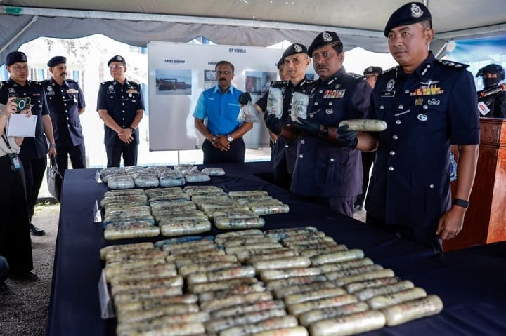 Sindiket dadah antarabangsa tumpas, polis rampas methamphetamine RM1.44 juta Sindiket dadah antarabangsa tumpas, polis rampas methamphetamine RM1.44 juta