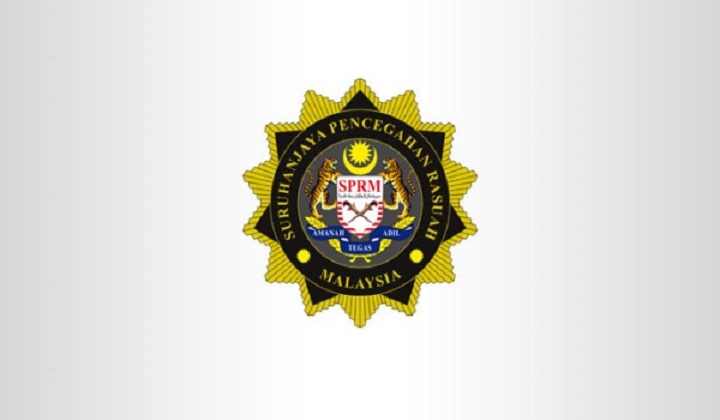 Bekas setiausaha politik, isteri direman bantu siasatan rasuah Bekas setiausaha politik, isteri direman bantu siasatan rasuah