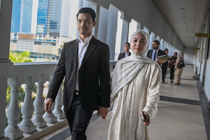 Vivy Yusof, suami dapat sementara pasport buat visa tunai haji