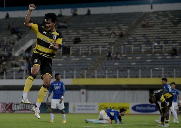 Liga Super: Jaringan tunggal Gabriel lonjak The Cats ke tangga kedua Liga Super: Jaringan tunggal Gabriel lonjak The Cats ke tangga kedua