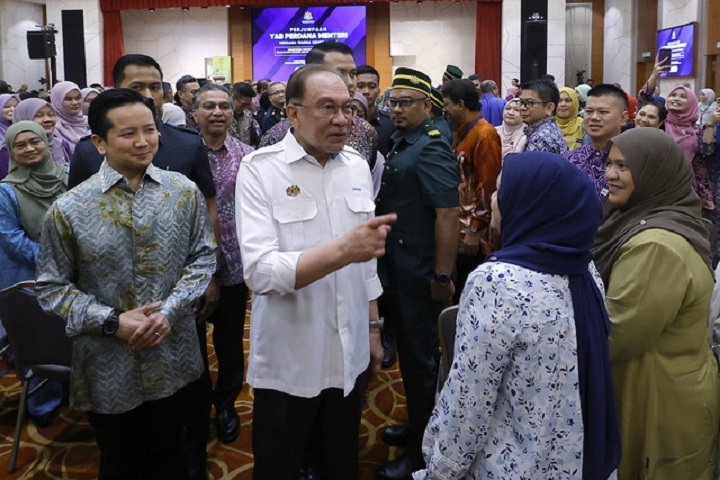 Tekanan harga barang, kerajaan tangani secara bijak dan bersasar