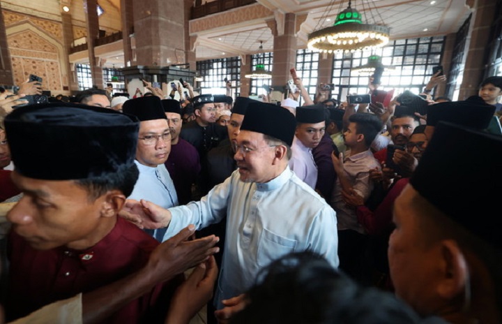 Pengorbanan prasyarat utama depani cabaran, bina masa depan negara