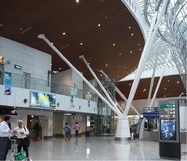 Polis sahkan satu lagi kejadian warga asing maut jatuh di KLIA Terminal 2 Polis sahkan satu lagi kejadian warga asing maut jatuh di KLIA Terminal 2