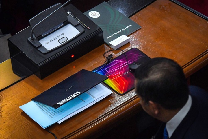 Speaker DUN Selangor teliti status semua ADUN sebelum buat keputusan