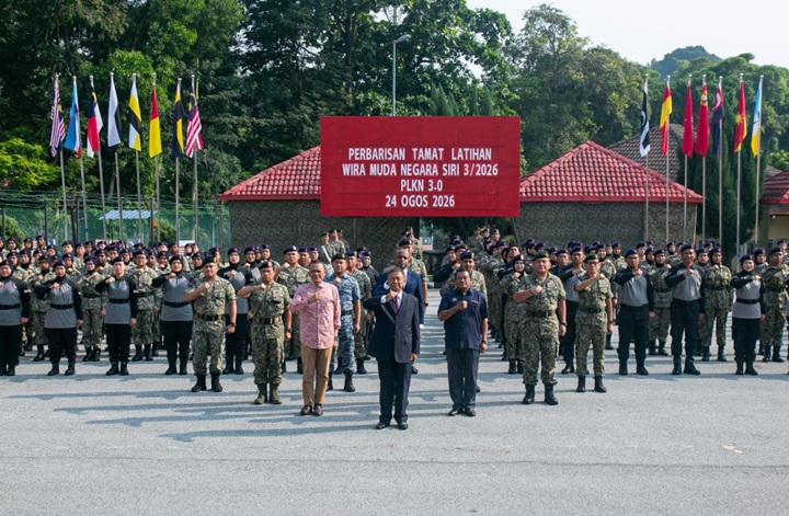 Alumni PLKN 3.0 sertai perbarisan Hari Kebangsaan