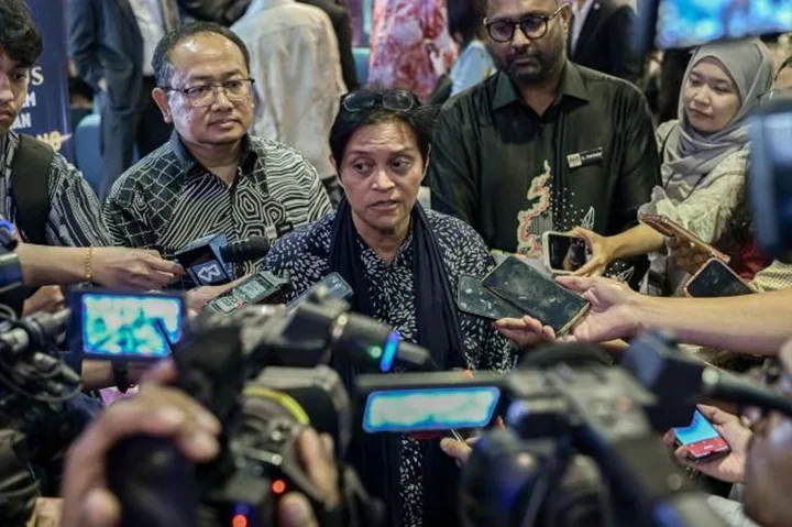 RUU PENDANAAN POLITIK: BHEUU DIARAH DAPAT PENDIRIAN RASMI PARTI POLITIK – AZALINA