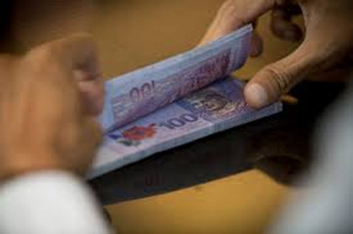 PURATA GAJI, UPAH BULANAN RAKYAT MALAYSIA NAIK 4.1 PERATUS KEPADA RM3,803 TAHUN LEPAS PURATA GAJI, UPAH BULANAN RAKYAT MALAYSIA NAIK 4.1 PERATUS KEPADA RM3,803 TAHUN LEPAS