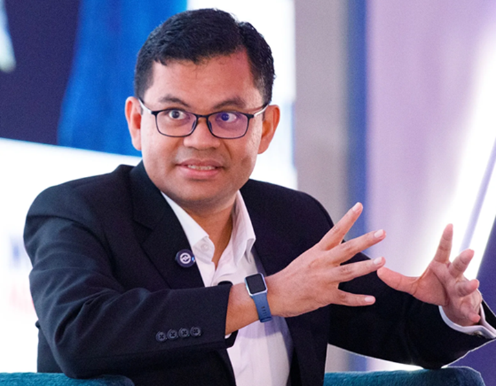 TEKNOLOGI, PENINGKATAN SKALA PERNIAGAAN PACU PRODUKTIVITI DAN KENAIKAN GAJI – AKMAL