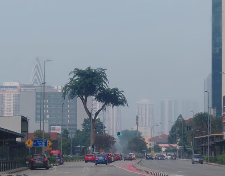 15 KAWASAN CATAT IPU TIDAK SIHAT SETAKAT 9 PAGI